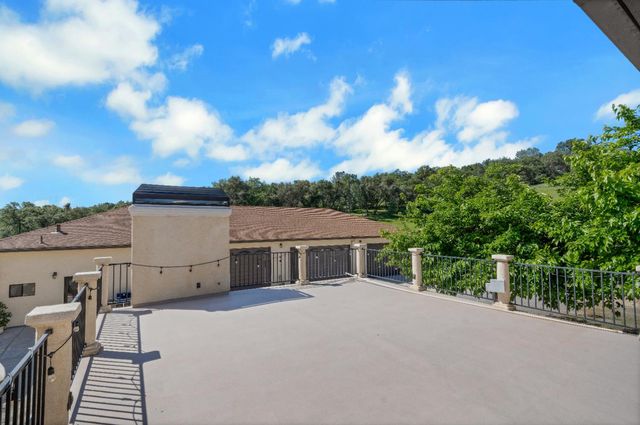 3350 Rattlesnake Rd, Newcastle, CA 95658
