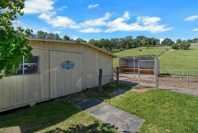 3350 Rattlesnake Rd, Newcastle, CA 95658