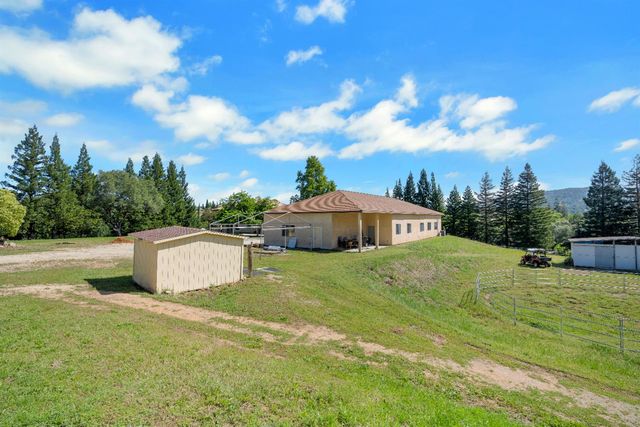 3350 Rattlesnake Rd, Newcastle, CA 95658