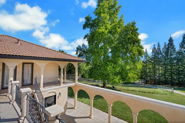 3350 Rattlesnake Rd, Newcastle, CA 95658