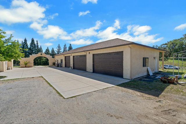 3350 Rattlesnake Rd, Newcastle, CA 95658