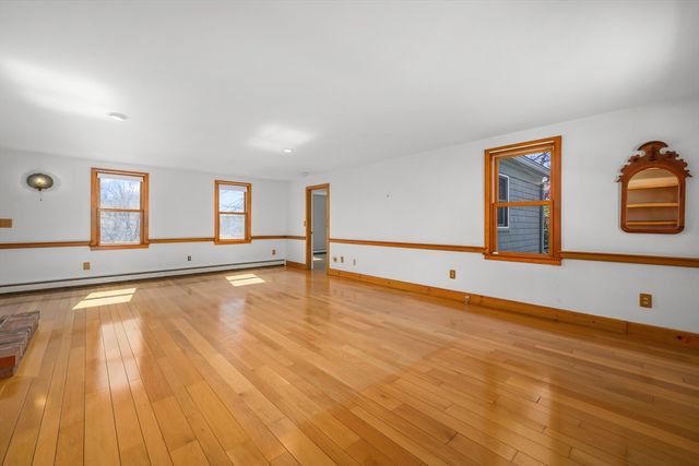 181 Elliott Rd, Barnstable, MA 02632