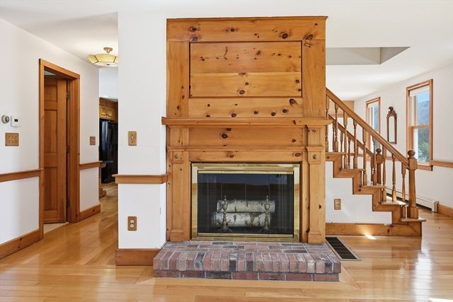181 Elliott Rd, Barnstable, MA 02632