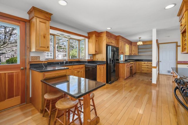 181 Elliott Rd, Barnstable, MA 02632
