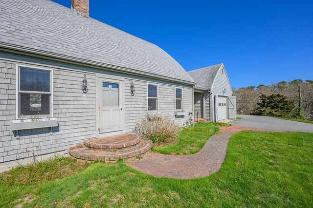 181 Elliott Rd, Barnstable, MA 02632