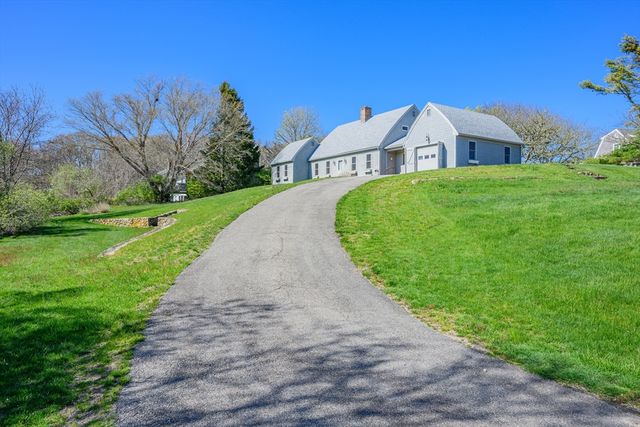 181 Elliott Rd, Barnstable, MA 02632