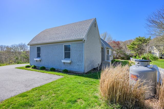 181 Elliott Rd, Barnstable, MA 02632