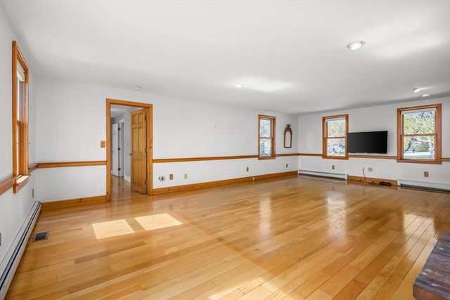 181 Elliott Rd, Barnstable, MA 02632