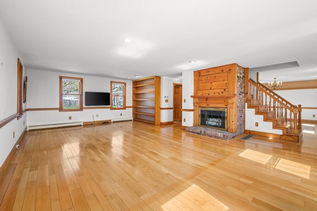 181 Elliott Rd, Barnstable, MA 02632