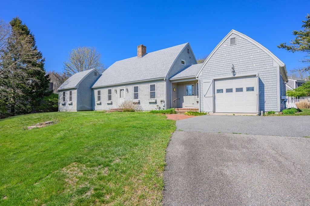 181 Elliott Rd, Barnstable, MA 02632