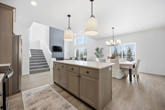 1039 61st Avenue W, West Fargo, ND 58078