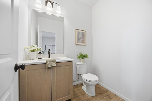 1039 61st Avenue W, West Fargo, ND 58078