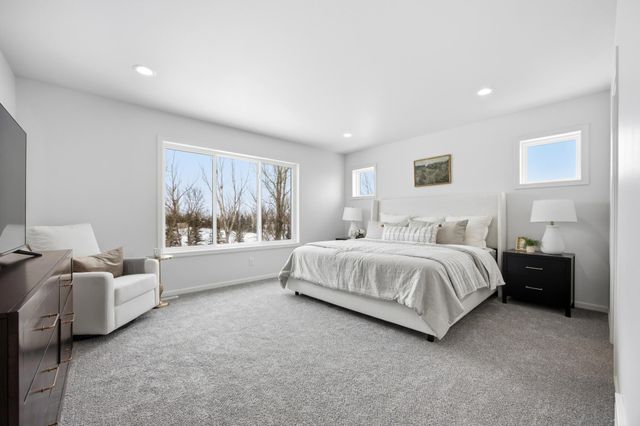 1039 61st Avenue W, West Fargo, ND 58078