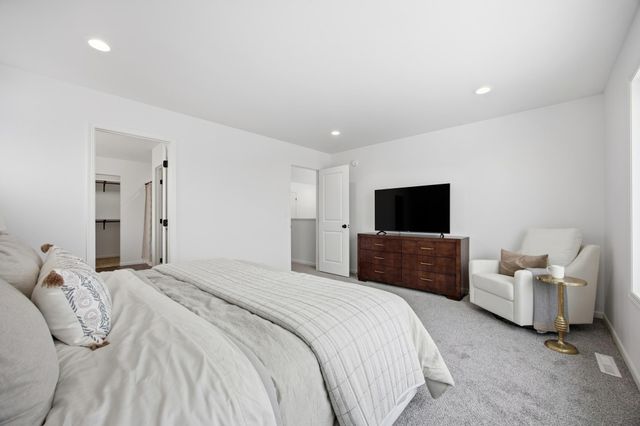 1039 61st Avenue W, West Fargo, ND 58078