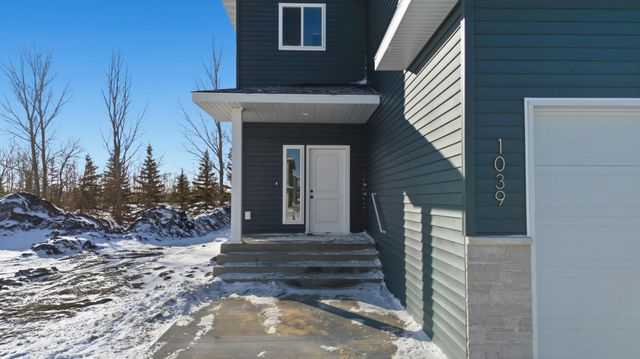 1039 61st Avenue W, West Fargo, ND 58078