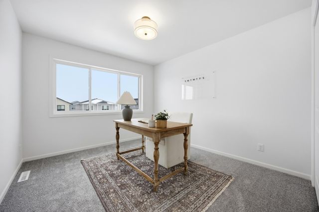 1039 61st Avenue W, West Fargo, ND 58078