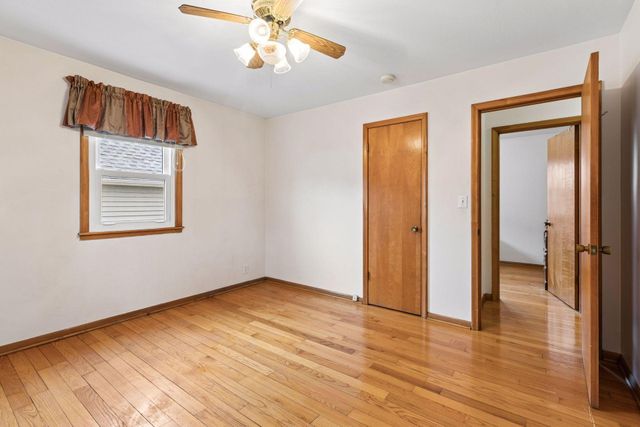 10025 Wentworth Avenue S, Bloomington, MN 55420