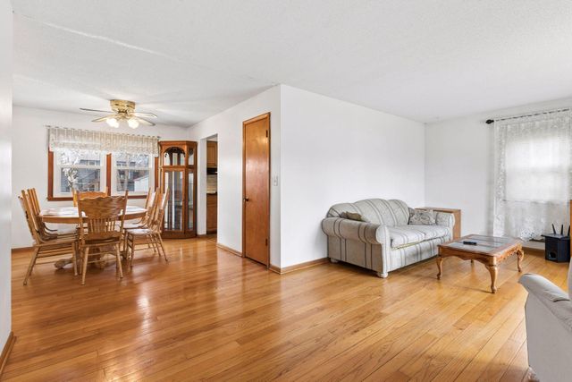 10025 Wentworth Avenue S, Bloomington, MN 55420