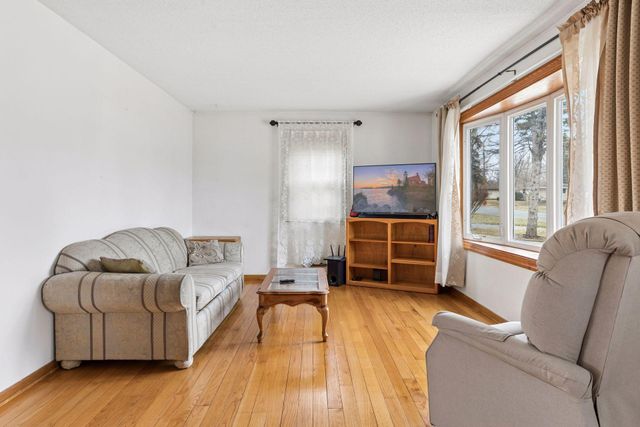 10025 Wentworth Avenue S, Bloomington, MN 55420