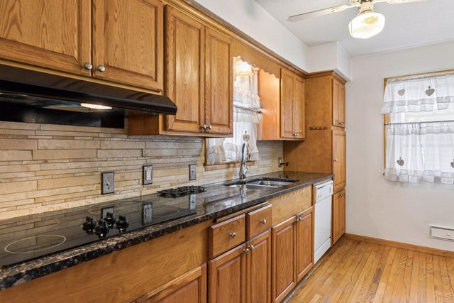 10025 Wentworth Avenue S, Bloomington, MN 55420