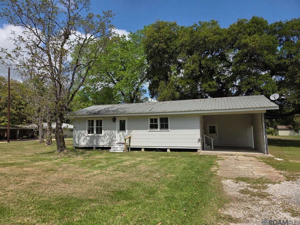 41346 Church Point Rd, Gonzales, LA 70737