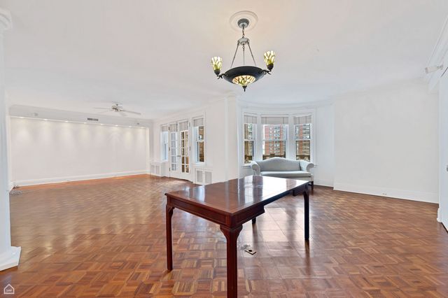 1755 E 55th Street 804, Chicago, IL 60615