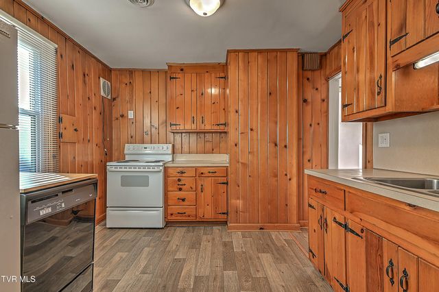 1405 Newton Street, Bristol, VA 24201