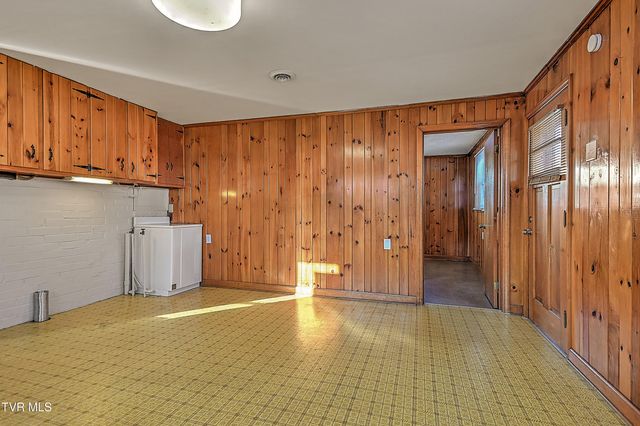 1405 Newton Street, Bristol, VA 24201