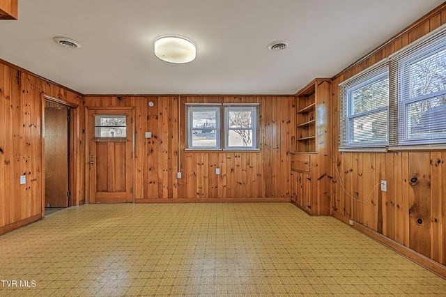 1405 Newton Street, Bristol, VA 24201