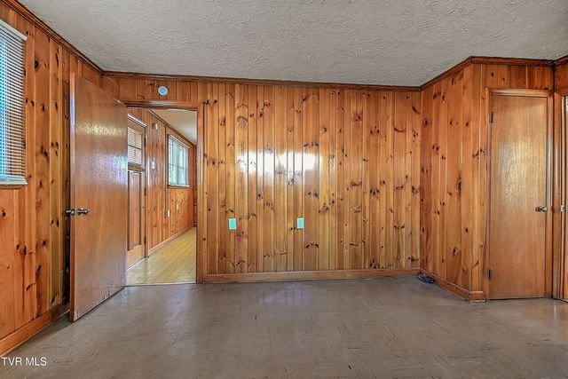 1405 Newton Street, Bristol, VA 24201