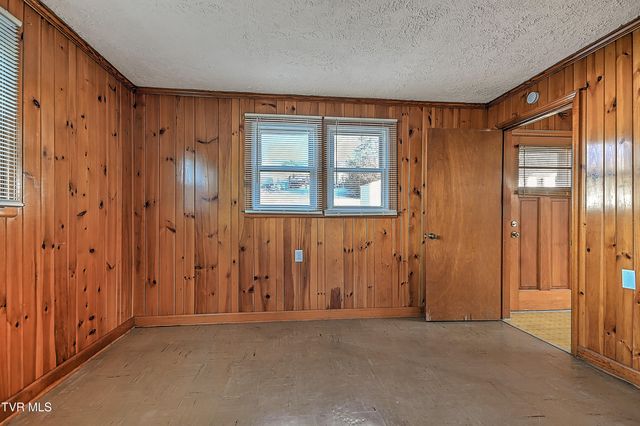 1405 Newton Street, Bristol, VA 24201