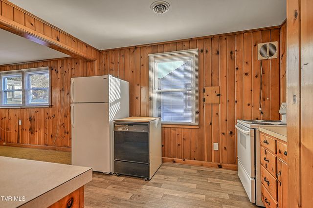 1405 Newton Street, Bristol, VA 24201