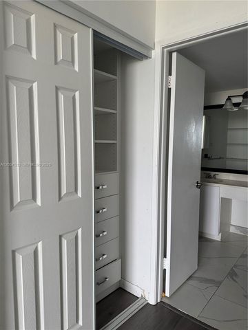3300 NE 191st St 1001, Aventura, FL 33180