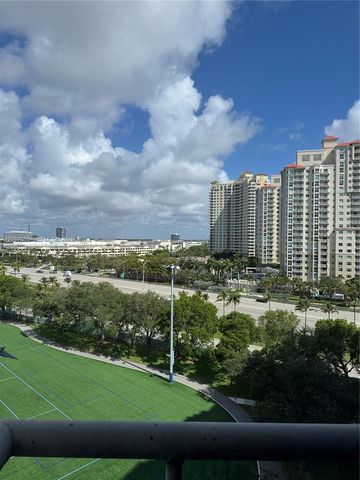 3300 NE 191st St 1001, Aventura, FL 33180