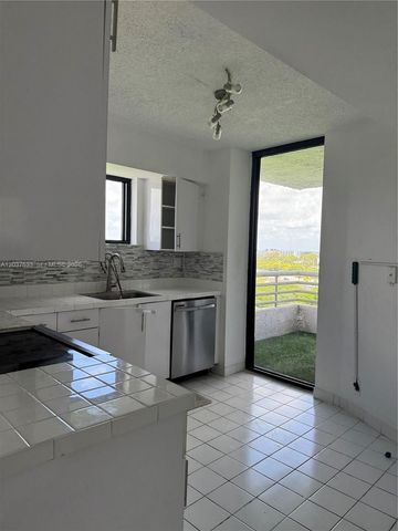 3300 NE 191st St 1001, Aventura, FL 33180