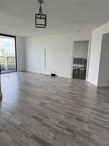 3300 NE 191st St 1001, Aventura, FL 33180