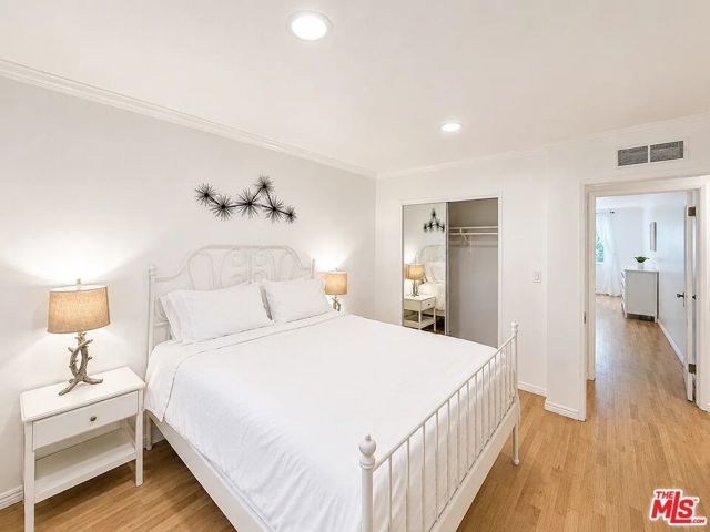 1111 11th Street 1, Santa Monica, CA 90403