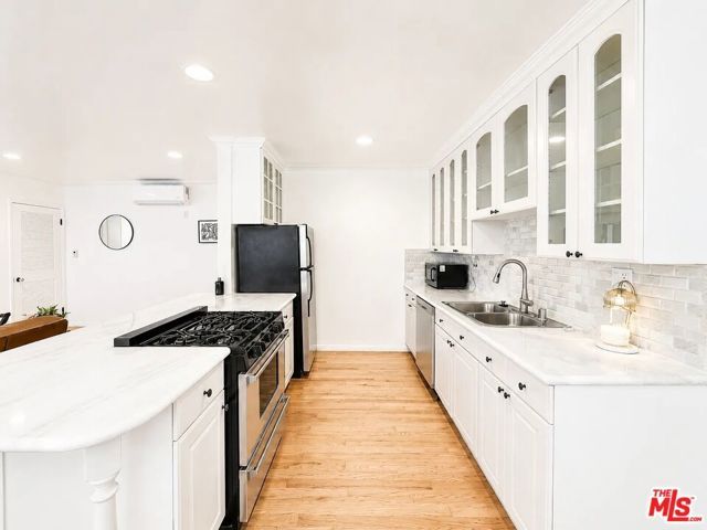 1111 11th Street 1, Santa Monica, CA 90403