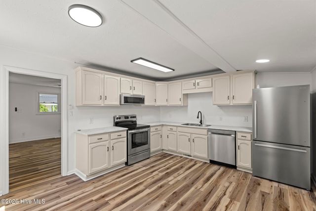 500 Nelson Drive, Jacksonville, NC 28540