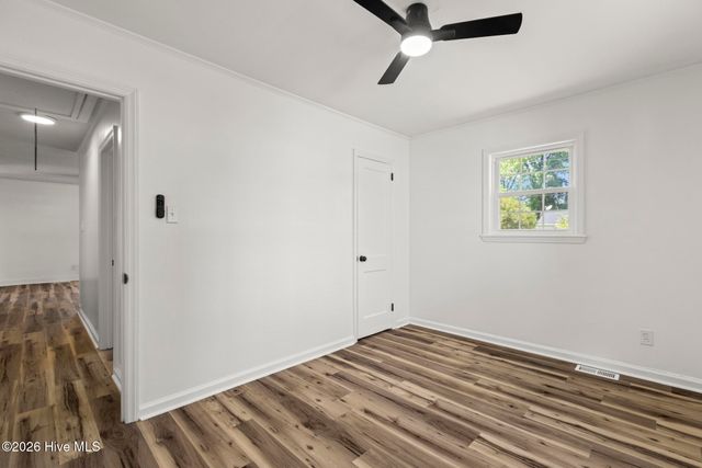 500 Nelson Drive, Jacksonville, NC 28540