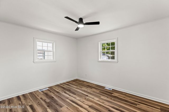 500 Nelson Drive, Jacksonville, NC 28540