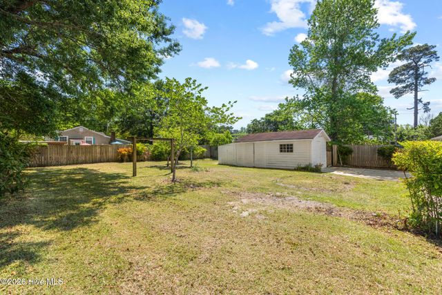 500 Nelson Drive, Jacksonville, NC 28540