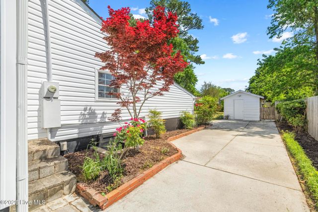 500 Nelson Drive, Jacksonville, NC 28540