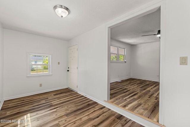 500 Nelson Drive, Jacksonville, NC 28540