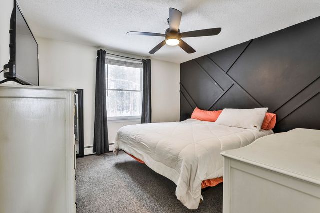 8 Franconia Drive, Merrimack, NH 03054