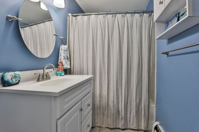 8 Franconia Drive, Merrimack, NH 03054