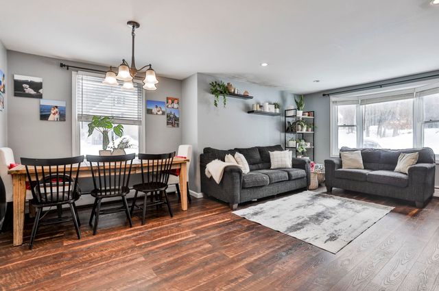 8 Franconia Drive, Merrimack, NH 03054