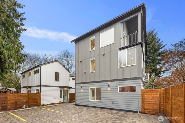 806 C S Rose Street, Seattle, WA 98108