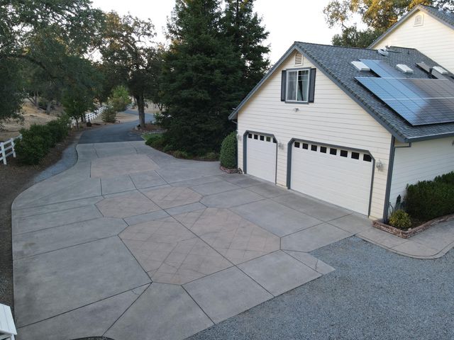 22217 Old 44 Drive, Palo Cedro, CA 96073