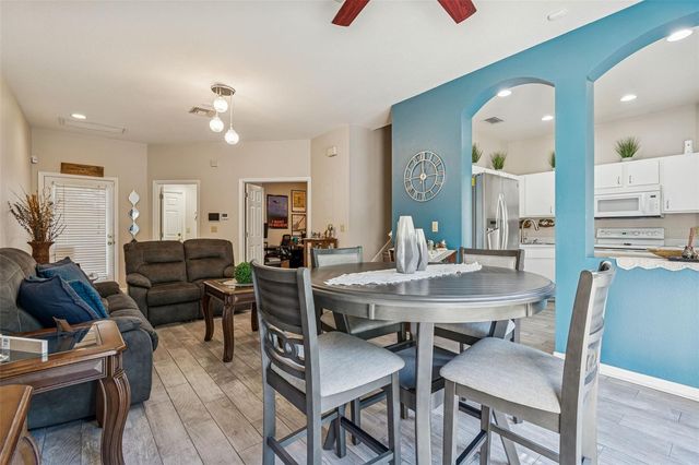 8809 CASABLANCA WAY, Tampa, FL 33626